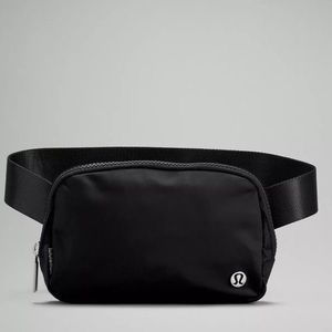 Everywhere Belt Bag